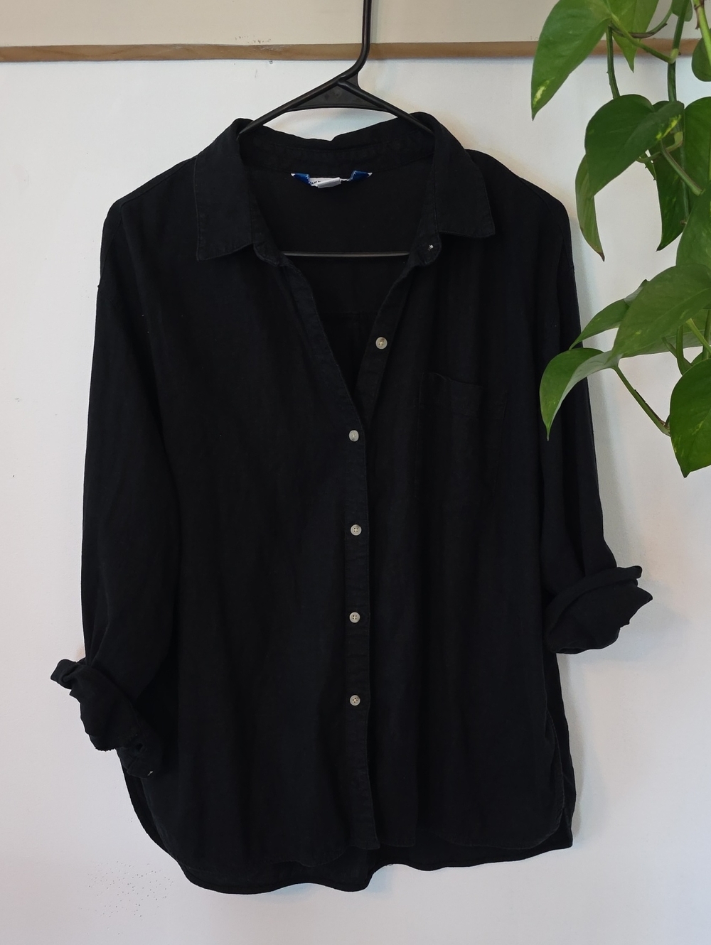Old Navy Black Casual Button-Down Shirt - Long Sleeve
